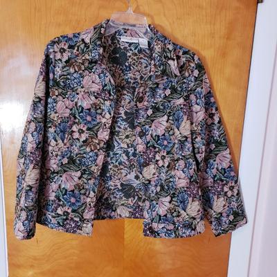 LOT 96X: Womens Fashion Collection; Closet Contents