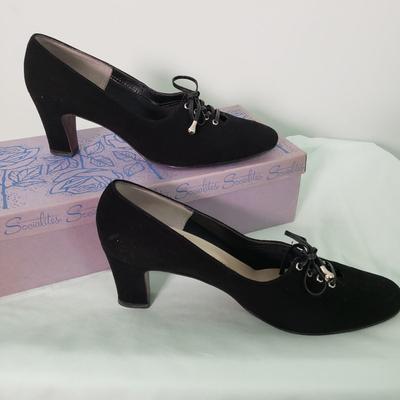 LOT 97Y: Vintage Shoes in Original Boxes