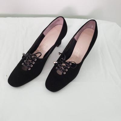 LOT 97Y: Vintage Shoes in Original Boxes
