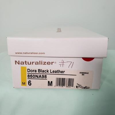 LOT 98Y: Large Selection of Womens Shoes in Original Boxes