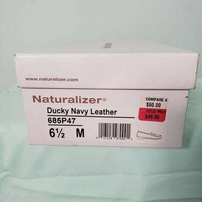 LOT 98Y: Large Selection of Womens Shoes in Original Boxes