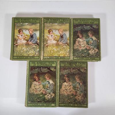 LOT 106B: Fifeteen Vintage The Bobbsey Twin Hard Back Books by Laura Lee Hope
