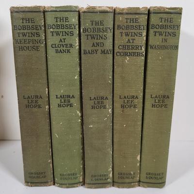 LOT 106B: Fifeteen Vintage The Bobbsey Twin Hard Back Books by Laura Lee Hope