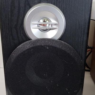 LOT 111L: Jensen JTA-475 3-Speed Turntable with CD, Cassette, and AM/FM Stereo Radio