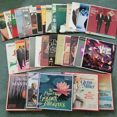 LOT 114L: Assorted Vintage Vinyl Record Albums