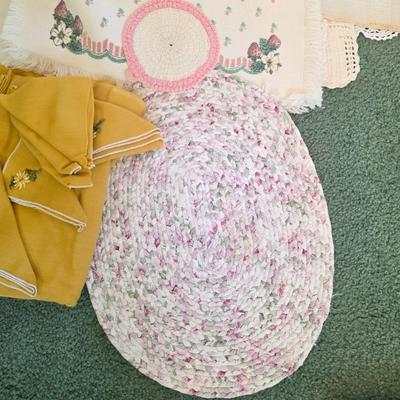 LOT 149D: Vintage Linen Lot Filled W/Seasonal & Everyday Items, Kitchen Towels, Pot Holders, Aprons, Table Cloths, Runners, Crocheted...