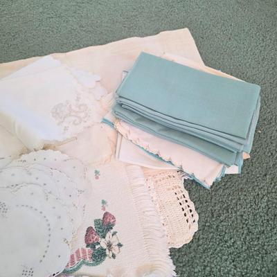 LOT 149D: Vintage Linen Lot Filled W/Seasonal & Everyday Items, Kitchen Towels, Pot Holders, Aprons, Table Cloths, Runners, Crocheted...