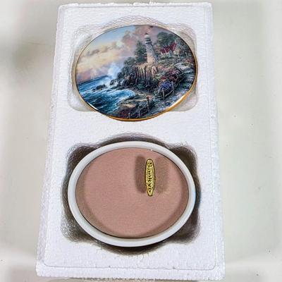 LOT 156D: Thomas Kinkade Light of Peace Music Box, Willow Tree Figures & More