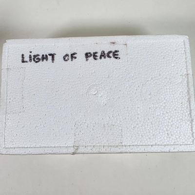 LOT 156D: Thomas Kinkade Light of Peace Music Box, Willow Tree Figures & More