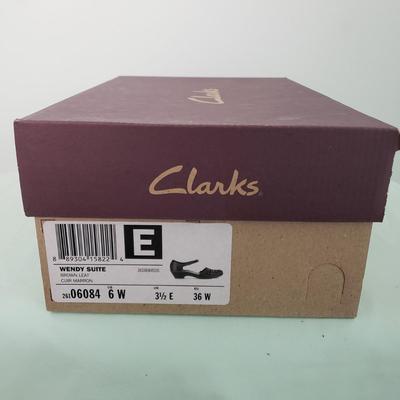 LOT 161Y: Large Assortment of Womens Shoes in Boxes