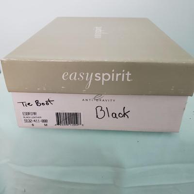 LOT 162Y: Womens Shoes, Boots, and Sneakers