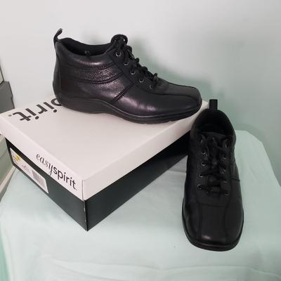 LOT 162Y: Womens Shoes, Boots, and Sneakers