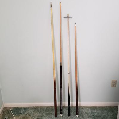 LOT 166Y: Assorted Vintage Pool Cues