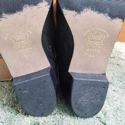 LOT 167Y: Assortment of Womens Boots