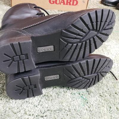 LOT 167Y: Assortment of Womens Boots
