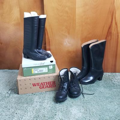 LOT 167Y: Assortment of Womens Boots