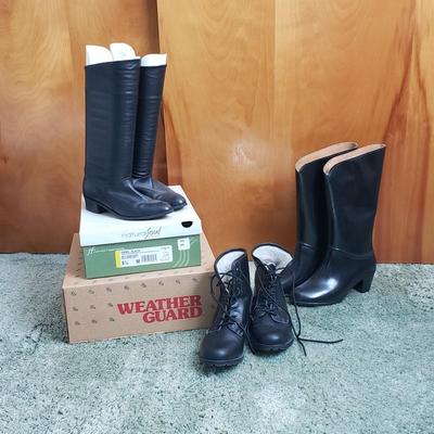 LOT 167Y: Assortment of Womens Boots