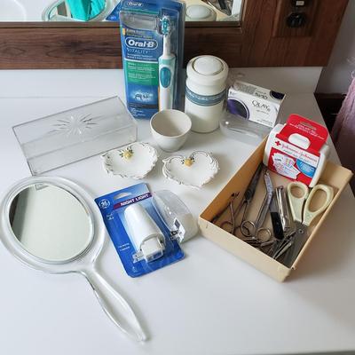 LOT 169Y: Bathroom Accessories; Oral B, Vintage Ceramics, New Products, and More