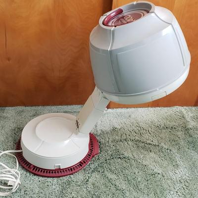 LOT 170Y: Vintage Sunbeam Portable Hair Dryer with Vintage Hair Accessories