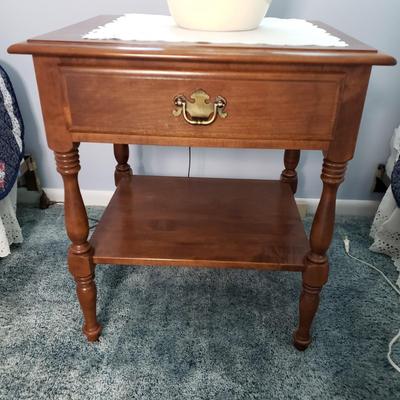 LOT 177Z: Ethan Allen Heirloom Table with Lamps