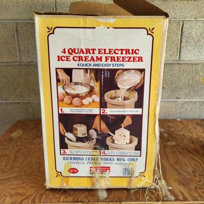 LOT 206G: Electric Popcorn Machine and Electric Ice Cream Freezer