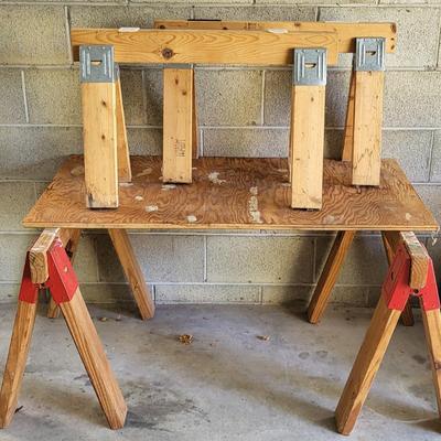 LOT 208G: Four Sawhorse Brackets and Table Top