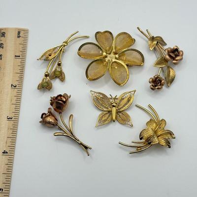 LOT 218J: Gorgeous Lot of Filigree & Mesh Goldtone Brooches