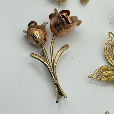LOT 218J: Gorgeous Lot of Filigree & Mesh Goldtone Brooches