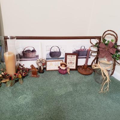 LOT 224Z: Large Assortment of Rustic Home Decor