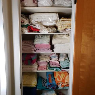 LOT 225: Closet Cleanout; Vintage Linens, Towels, and More