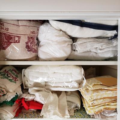 LOT 225: Closet Cleanout; Vintage Linens, Towels, and More