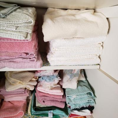 LOT 225: Closet Cleanout; Vintage Linens, Towels, and More