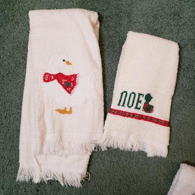 LOT 225: Closet Cleanout; Vintage Linens, Towels, and More
