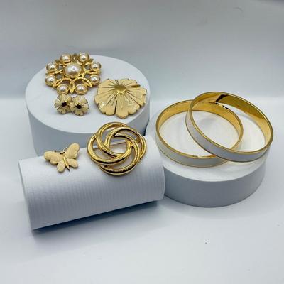 Sale Photo Thumbnail #428