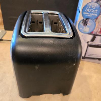 Oster Toaster & Hamilton Beach Blender (New in Box)