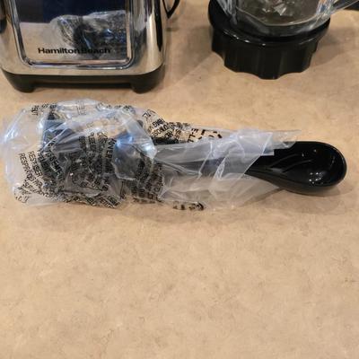 Oster Toaster & Hamilton Beach Blender (New in Box)