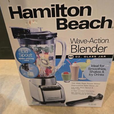 Oster Toaster & Hamilton Beach Blender (New in Box)