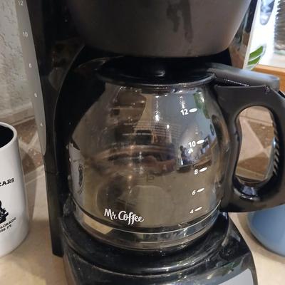 Mr. Coffee Maker with Assorted Mugs