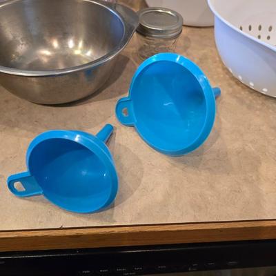 Assorted Kitchen Prep Tools & Storage