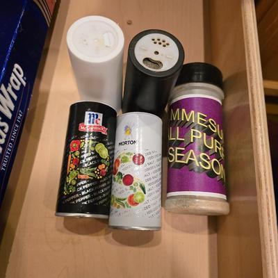 Kitchen Essentials Drawer Lot – Food Wraps, Seasonings & Supplies