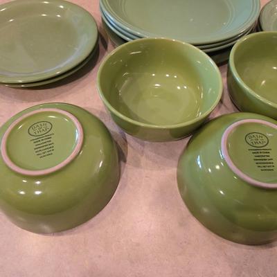 Green Dinnerware Set Mixed brands–
