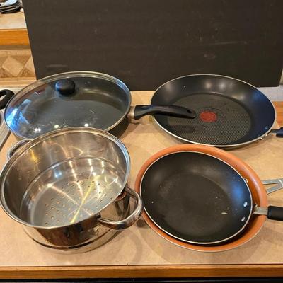 Assorted Fry Pans & Cookware Lot – 5 Pieces