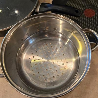 Assorted Fry Pans & Cookware Lot – 5 Pieces