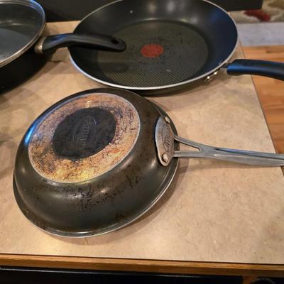 Assorted Fry Pans & Cookware Lot – 5 Pieces