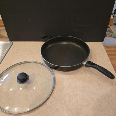 Assorted Fry Pans & Cookware Lot – 5 Pieces