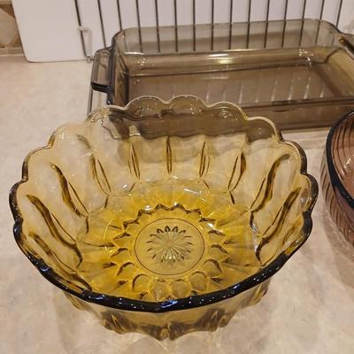 Vintage Glass Bakeware & Serving Bowls with Cooling Rack