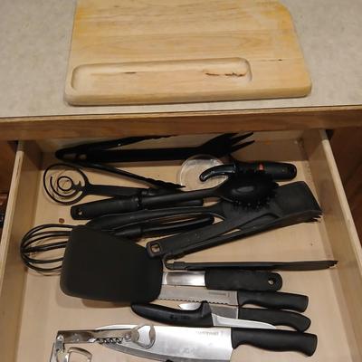 Mixed Kitchen Knife & Utensil Lot – Farberware & More