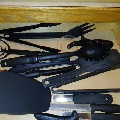Mixed Kitchen Knife & Utensil Lot – Farberware & More