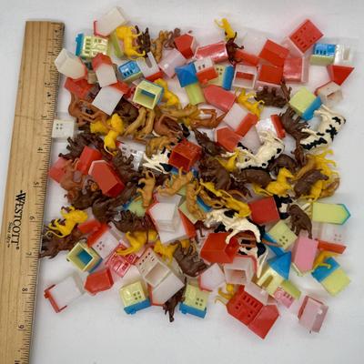 Sale Photo Thumbnail #290: All piece appear to be in good condition.