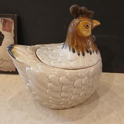 Farmhouse Rooster Wall Art & Ceramic Hen Cookie Jar